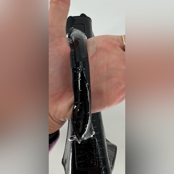 Guess Embossed Bay View Satchel Top Handle Croc Purse - Picture 5 of 15